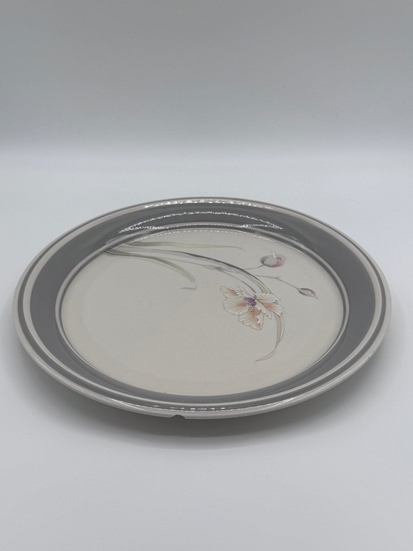 Cortina by Sango Sancorti Vintage Set of 5 Dishes - 4 Dinner Plates & 1 Bowl