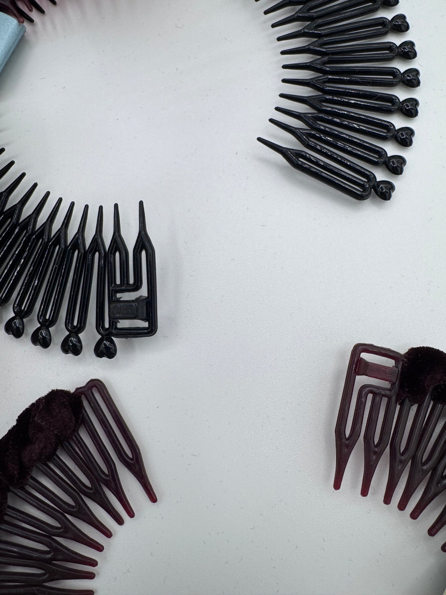 Mystery Mixed Lot of 14 90’s Retro Flexible Stretch Hair Combs Teeth Headband
