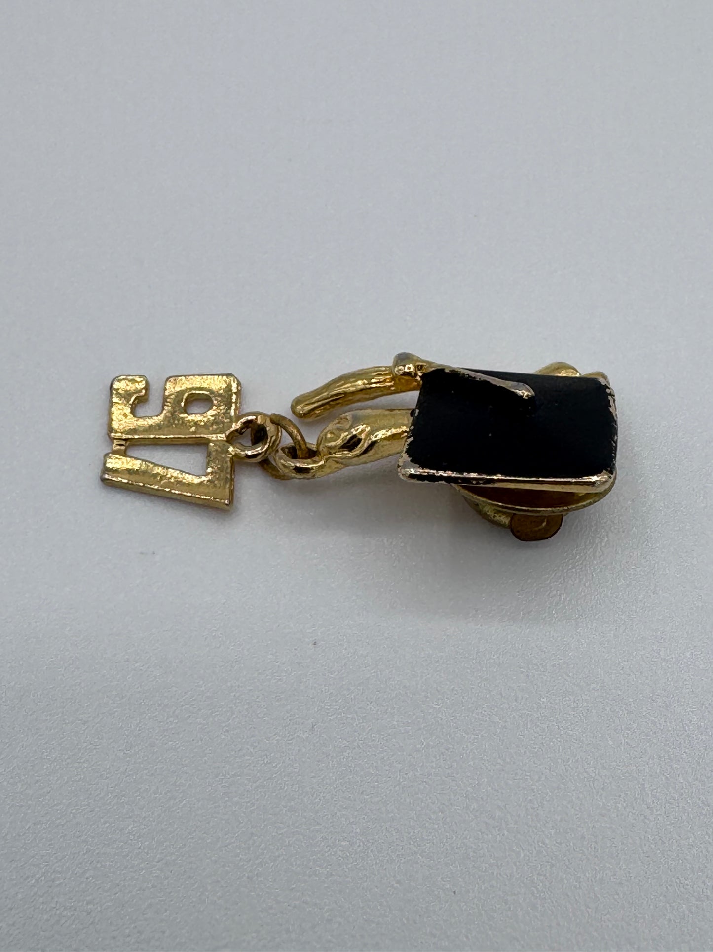 Graduation Hat and Tassel 97 Vintage Black and Gold Pin