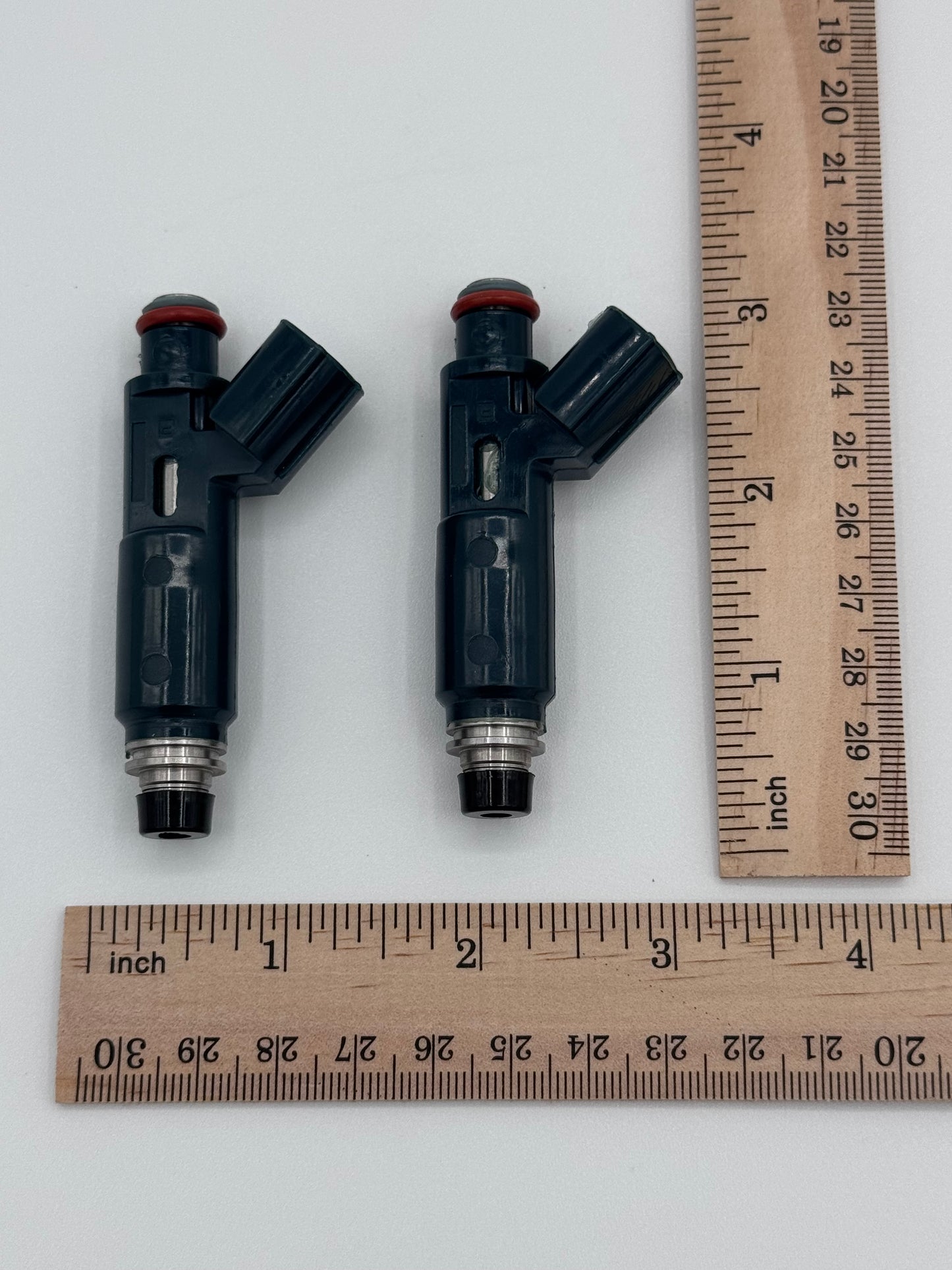 Fuel injectors Part 23250 - 22010 Set of 2