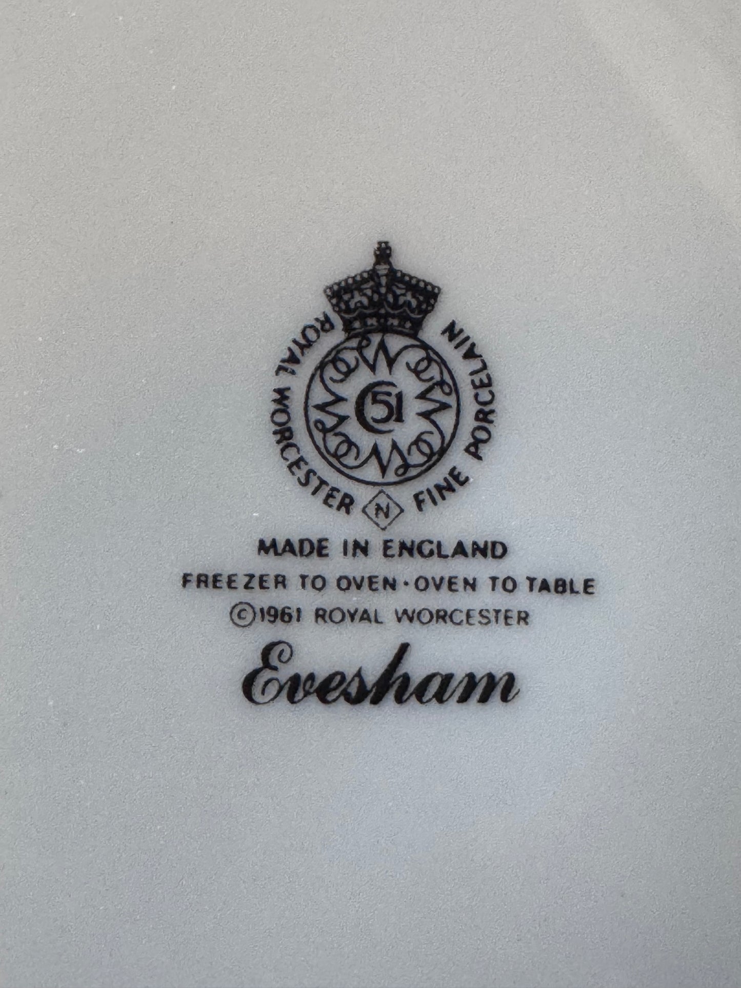 Eversham Gold By Royal Worcester 1961 Vintage Fine Porcelain Set of 12 Plates