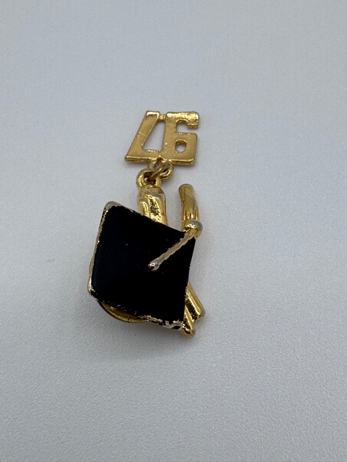 Graduation Hat and Tassel 97 Vintage Black and Gold Pin