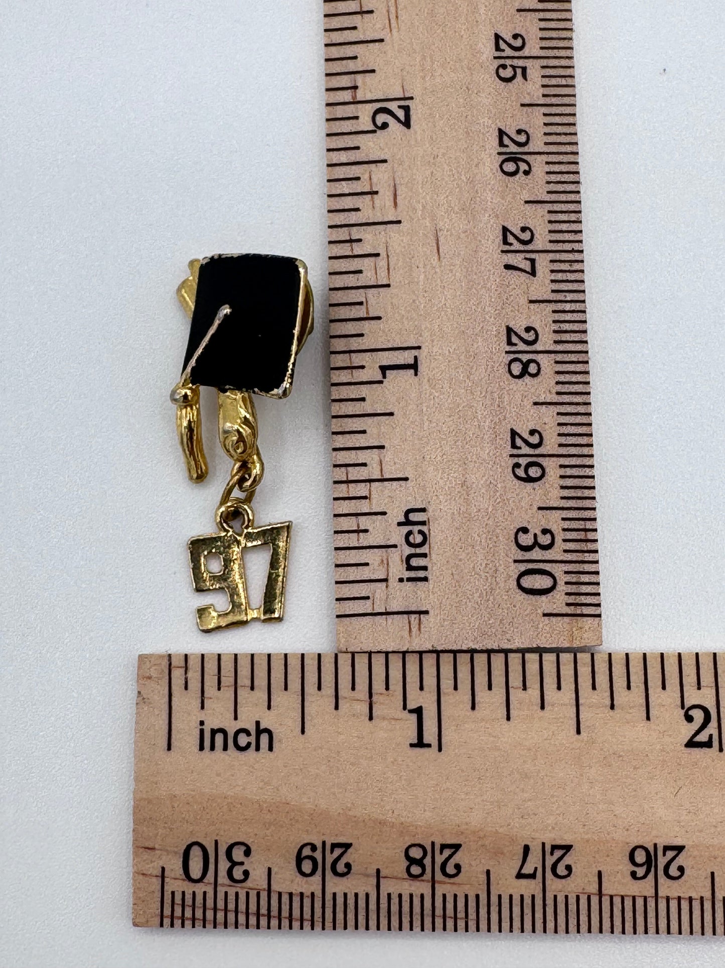 Graduation Hat and Tassel 97 Vintage Black and Gold Pin
