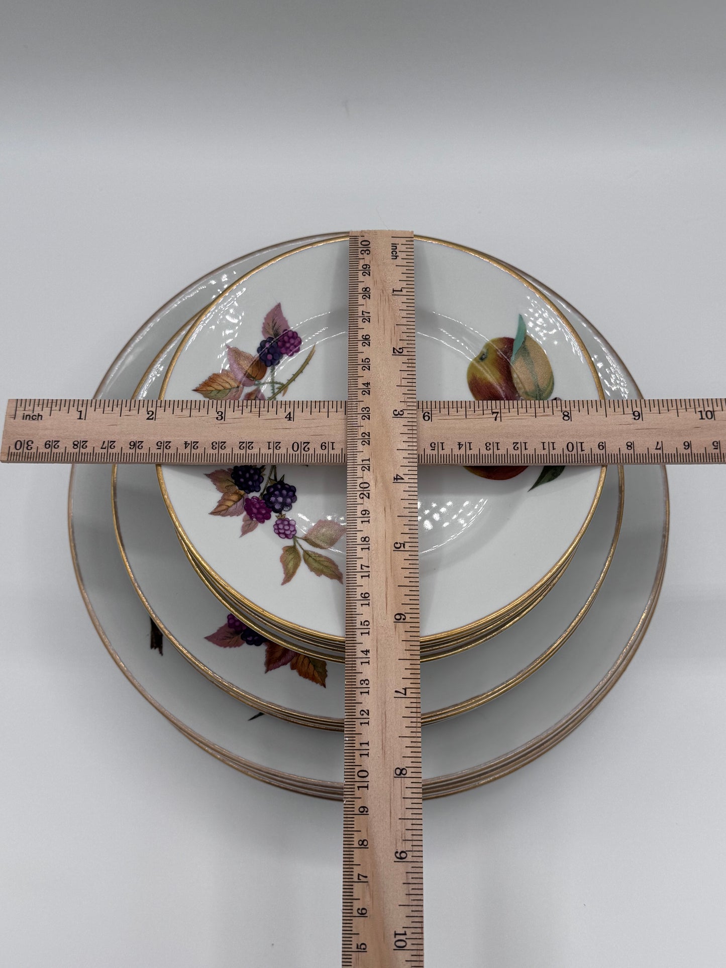 Eversham Gold By Royal Worcester 1961 Vintage Fine Porcelain Set of 12 Plates