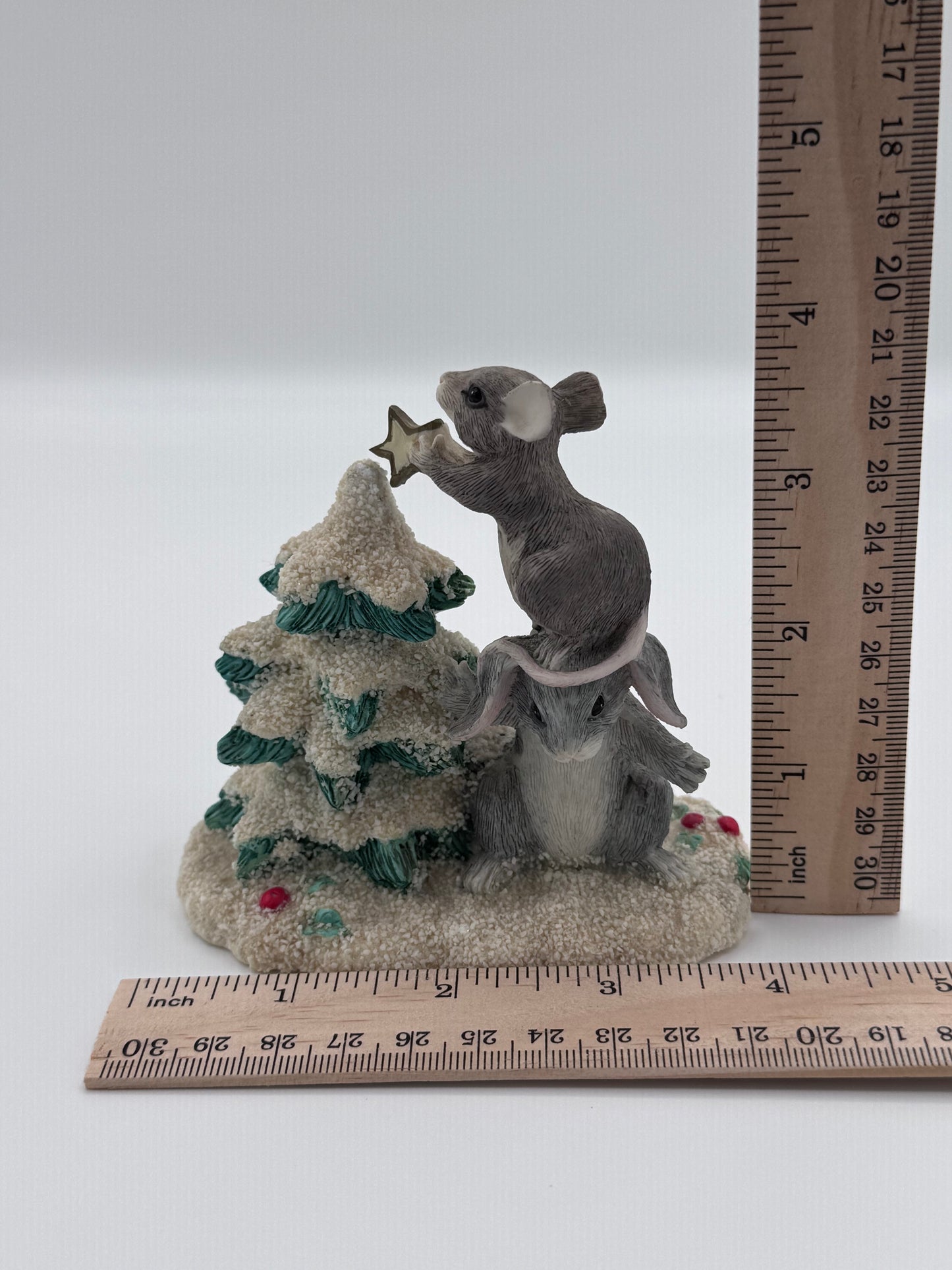 Charming Tails Teamwork Helps Mackenzie and Binkey Christmas Tree Star Vintage Christmas Figurine