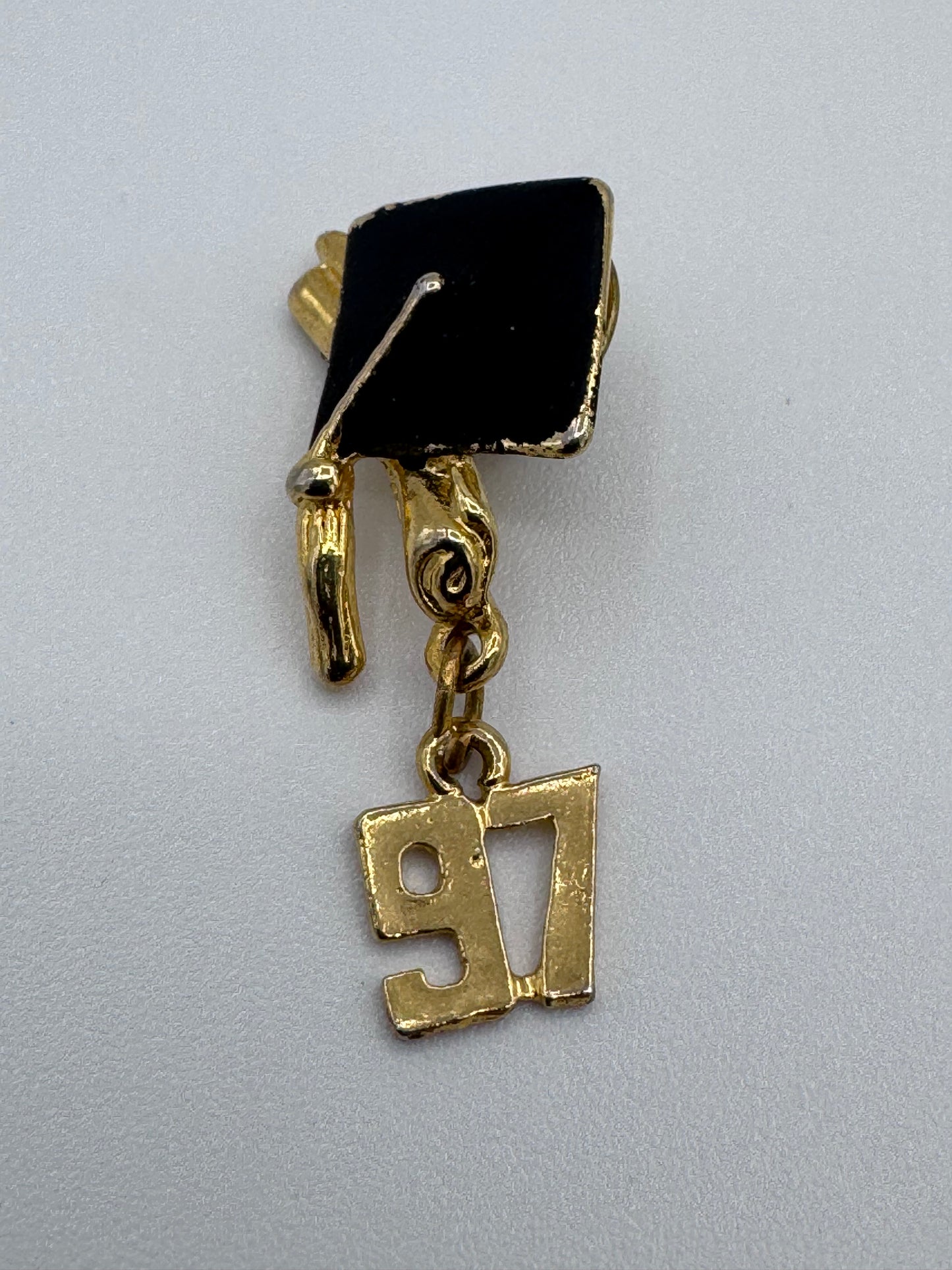 Graduation Hat and Tassel 97 Vintage Black and Gold Pin