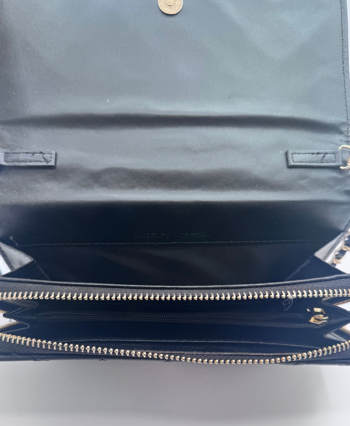 Badgley Mischka Black Quilted Crossbody Wallet Bag Purse