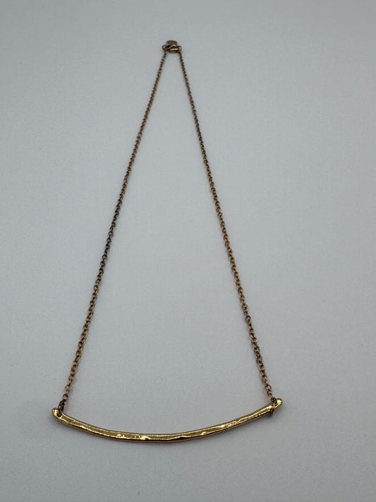 Gorjana Gold Plated Vintage Stick Curved Hammered Tanner Bar Necklace