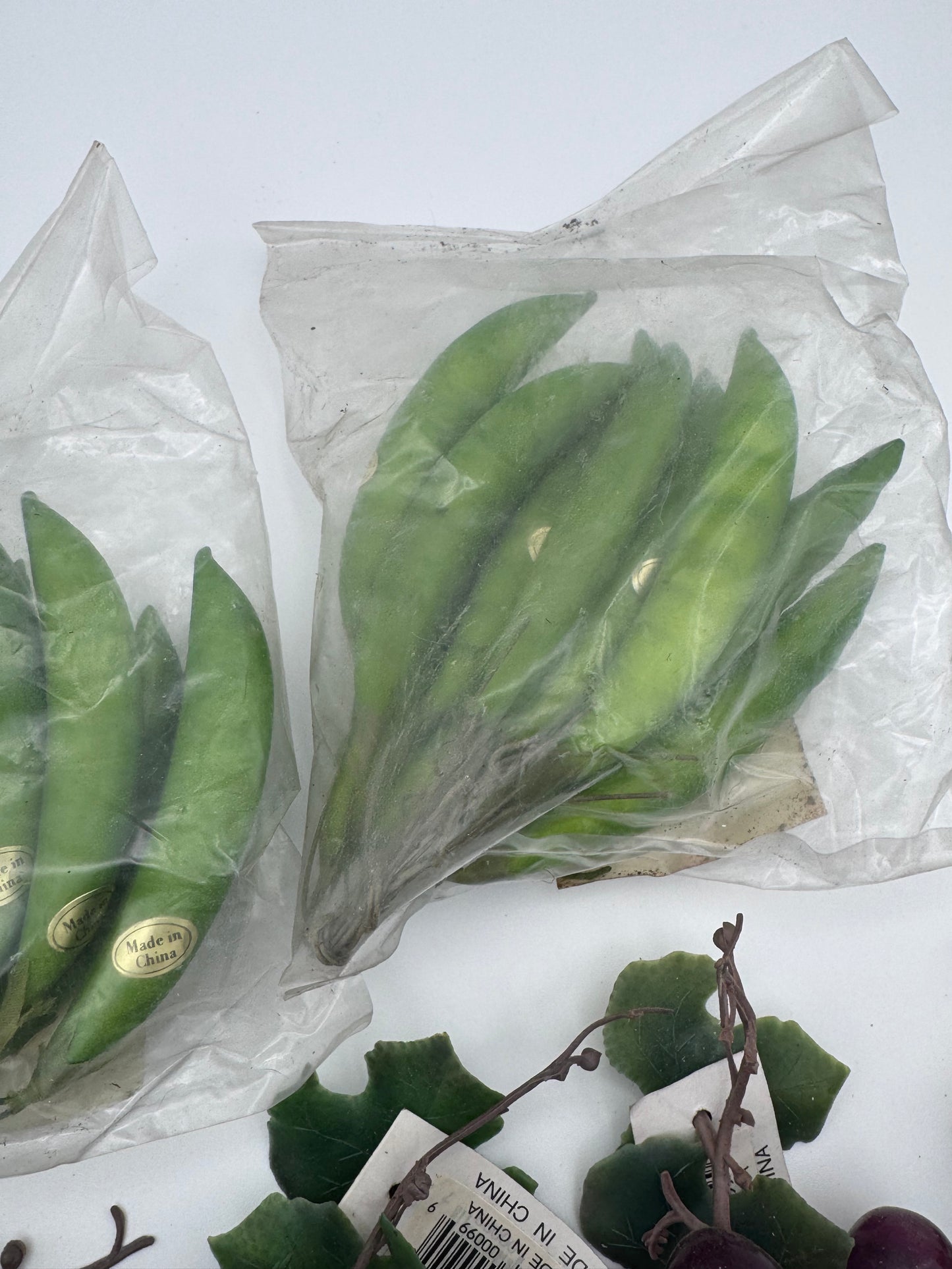 Artificial Fake Fruit and Vegetables for Kitchen Decorations Set of 9 Grapes, Leeks and Green Beans