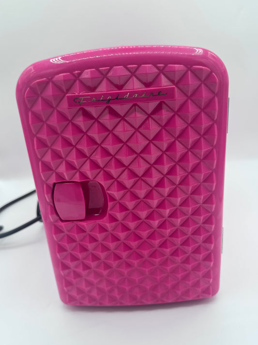 Frigidaire 9 Can Mini Retro Portable Refrigerator Hot Pink Diamond Door