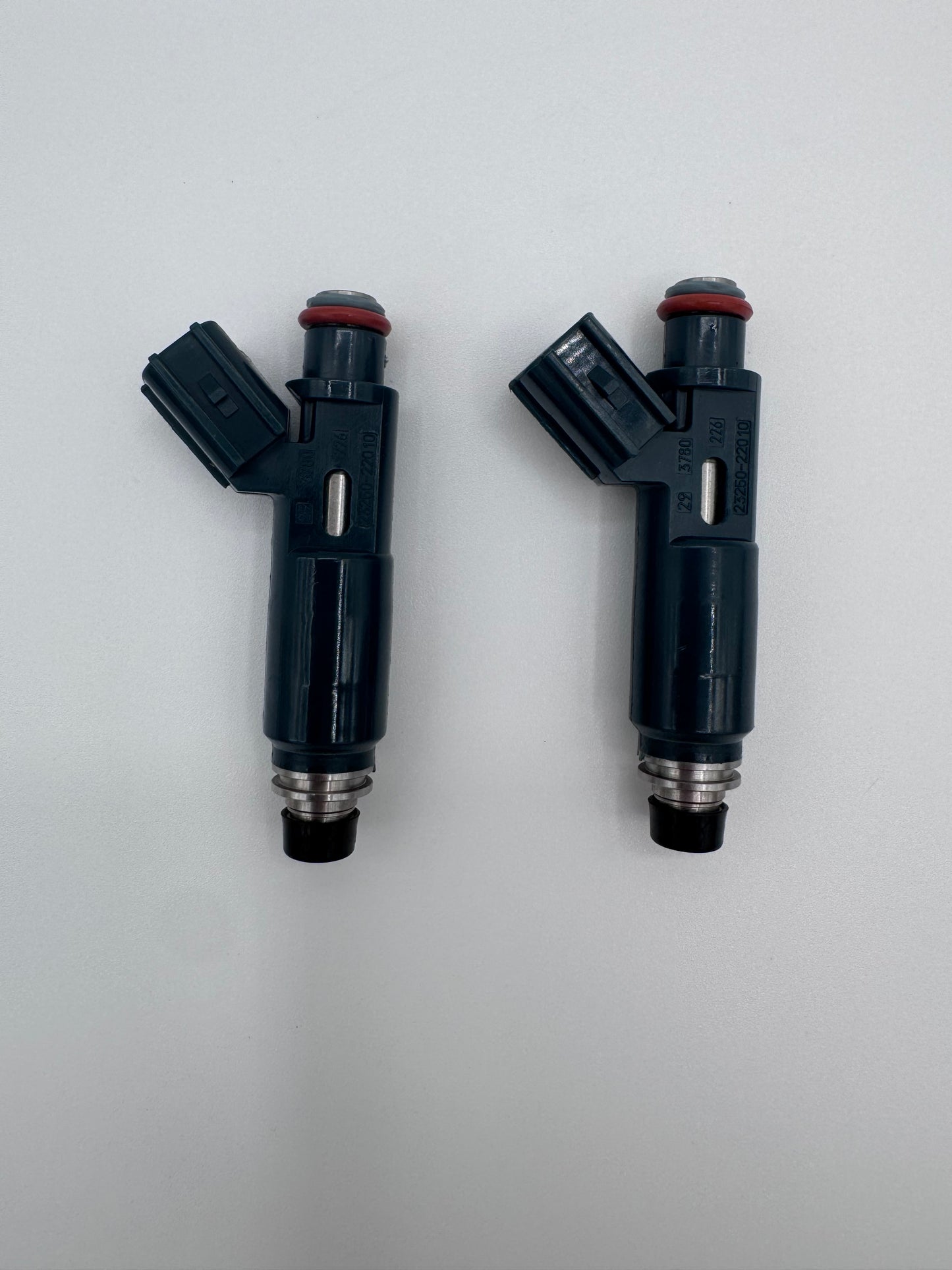 Fuel injectors Part 23250 - 22010 Set of 2