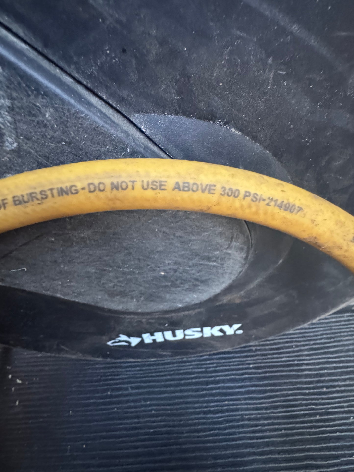 Husky 3/8 in. x 50 ft. Self Retracting Hybrid Air Hose With Enclosed Hose Reel Retractable
