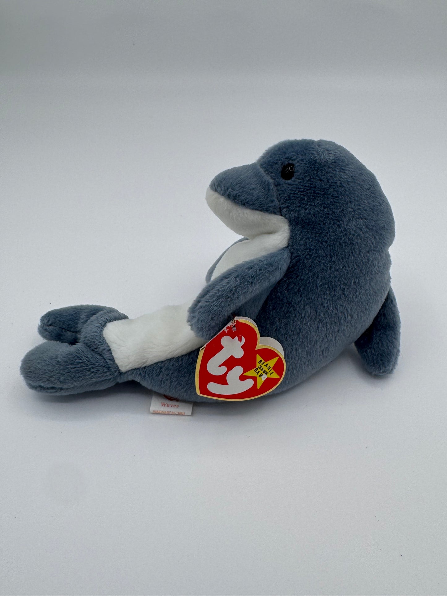 Beanie Baby Echo Error Mislabled Waves on Hang Tag 4 and Tush Tag 3