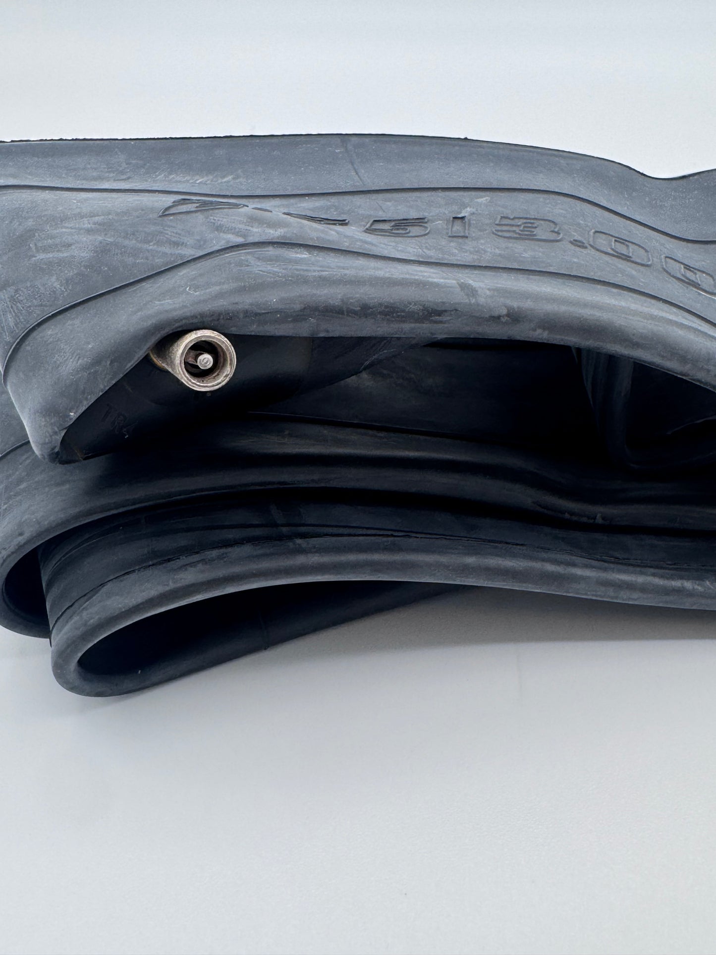 MOTORCYCLE TIRE INNER TUBE - 2.75 / 3.00-21 INCH CENTER METAL VALVE