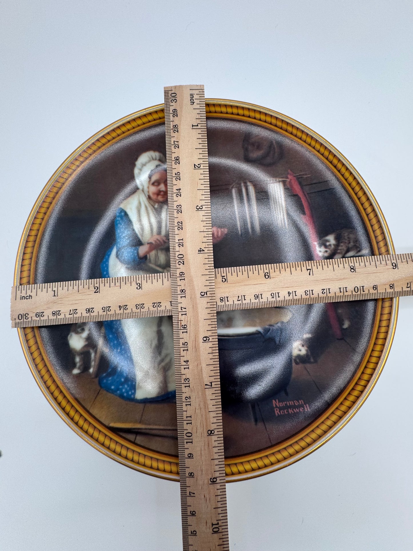 Light for the Winter 1987 Norman Rockwell Collector Plate